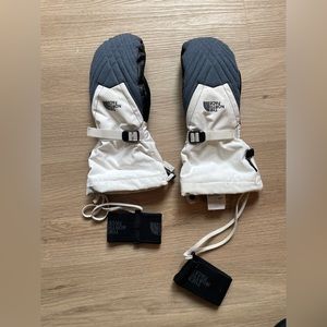 North Face ski gloves